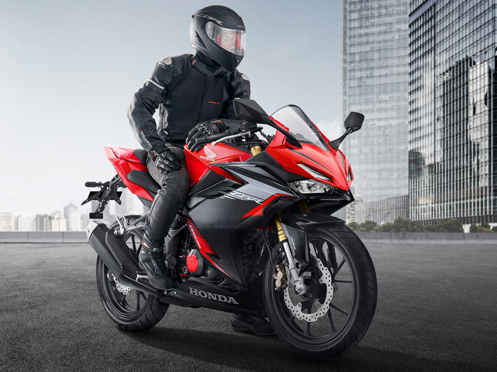 Honda CBR 150R Dual Channel ABS Review