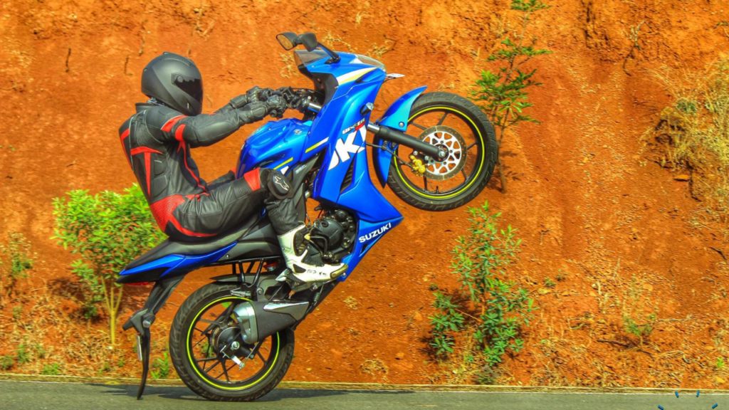 Suzuki GIXXER SF